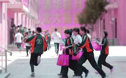 ѧУѧӭ߻4ƪ