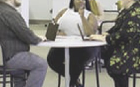 小学教职工羽毛球比赛活动方案